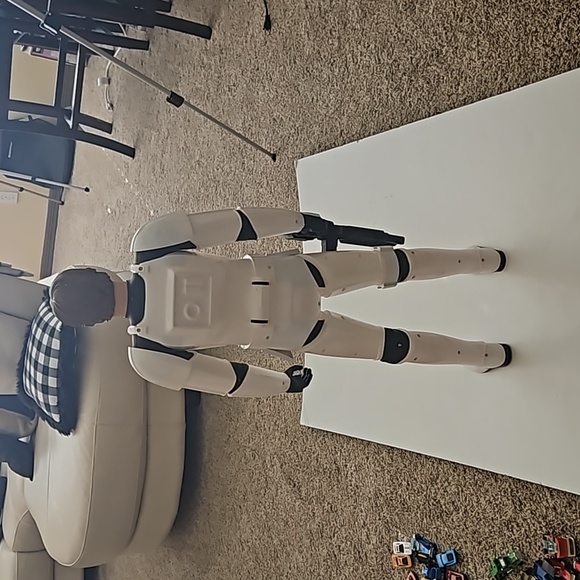 Star Wars! Luke Skywalker doll 31.00 x 12.75 x 6.00 Inches - Picture 7 of 8